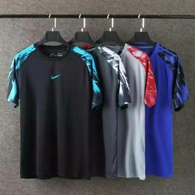 品牌尾單新發(fā)現(xiàn) 服裝批發(fā)商的寶藏市場探秘